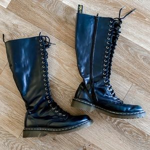 Dr. Martens 1B60 Black Boots
